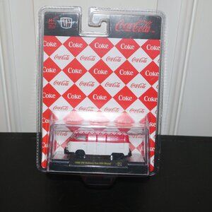 M2 Coca-Cola 1960 VW delivery van USA model diecast NIP